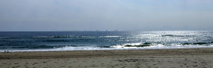 The simulation depicts what a wind farm would look like 15 miles from Coquina Beach under the most optimal viewing conditions. At this location and distance, turbines would be visible at least half of the day on 15 percent of summer days. Photo: BOEM