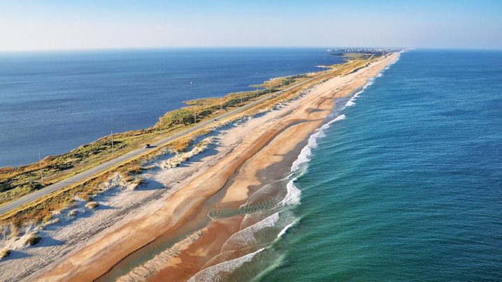 Miles of mostly deserted beaches await the wintertime denizen of Hatteras Island. Photo: National Geographic