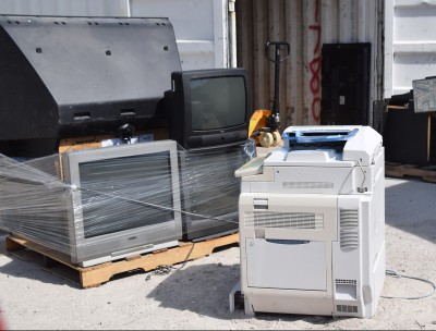 electronics recycling It is illegal in North Carolina to dispose of TVs, computers and printers in landfills. Photo: Mark Hibbs