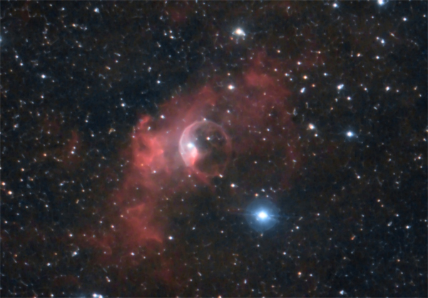 The image of the Bubble Nebula is the result of stacking 100 frames. Each frame has a 25 second exposure time. Photo: Gerry Lebing